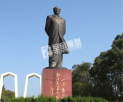 園林當(dāng)中有哪些常用的名人雕塑呢？